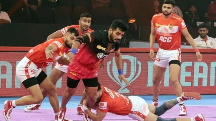 Dabang Delhi vs Bengaluru Bulls – Season & Performance Records
