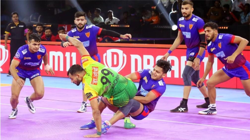 Game Between Patna Pirates and Dabang Delhi KC PKL