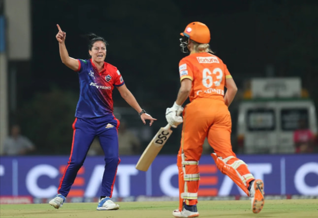 Marizanne Kapp third bowler to took WPL five-wicket hauls