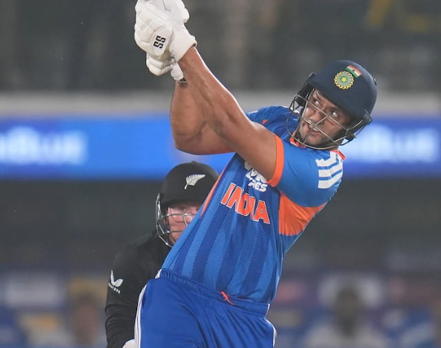 Shivam Dube Smashed fifity in 15 Balls Shivam Dube Smashed fifity in 15 Balls