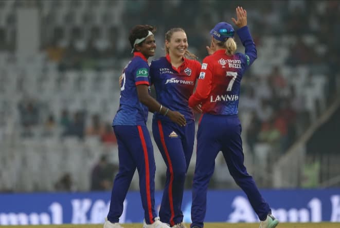 Tara Norris Tops The List of WPL five-wicket hauls