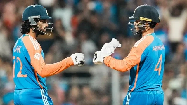 India scores 247/9 vs England.