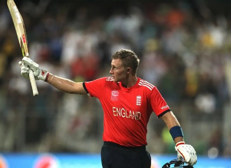 England – 230/8 (vs South Africa, 2016)
