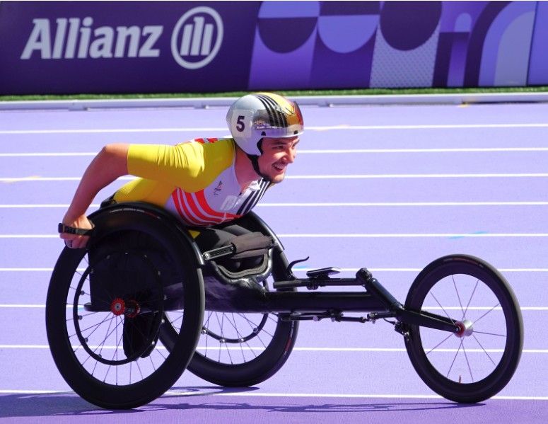 International Athletes to Watch
