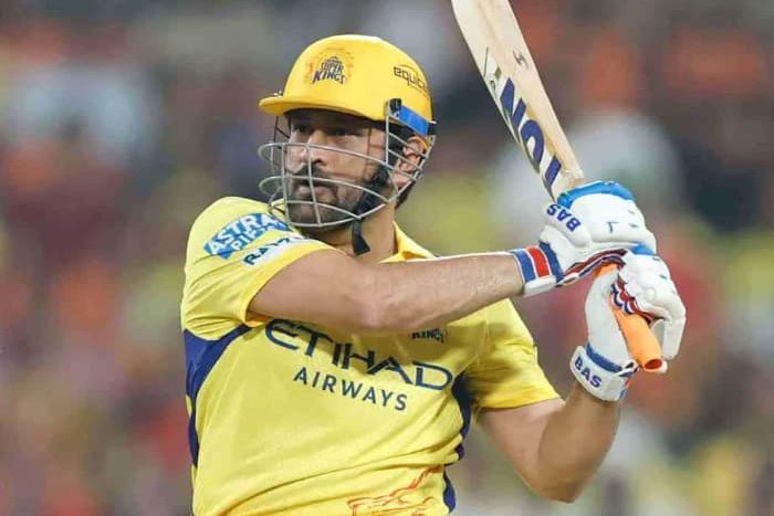 MS Dhoni – 264 Sixes
