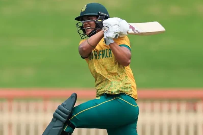 Chloe Tryon (South Africa) — 13 Sixes